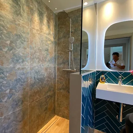 Villa Agua Marina Nueva Del 2024 Diseno A 15 Minutos Andando De La Playa Moderna Comoda Tranquila *